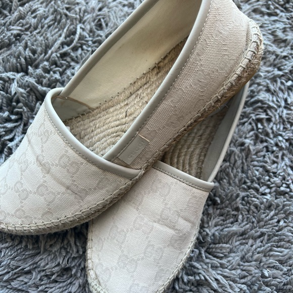 COPY - Gucci espadrilles, gently used. Amazing condition - Picture 2 of 5